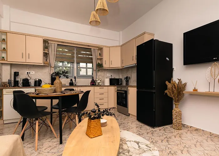 Dm Seaside House * Perissa (Santorini)